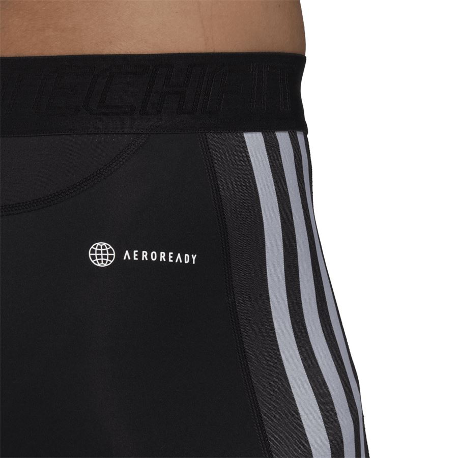 Tight corti da allenamento Techfit 3-Stripes Adidas | HD3531X